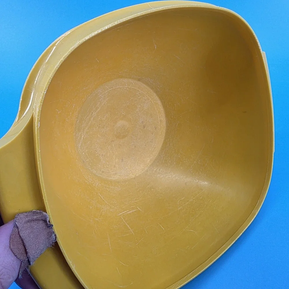 Vintage Tupperware Servalier 8